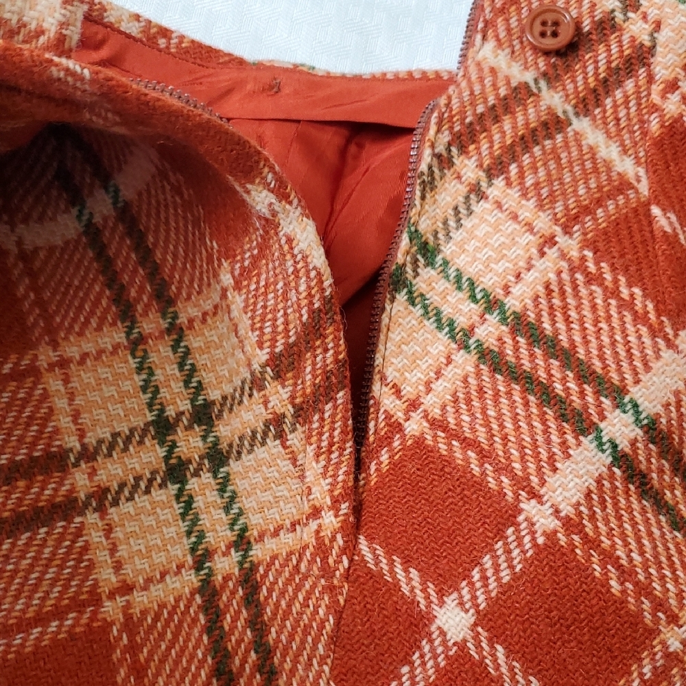 Vtg Bobbie Brooks Plaid Mini Skirt in Red and Cream Dark Acacademia - Picture 13 of 14